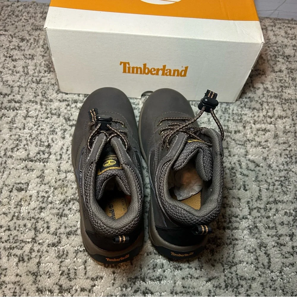 Timberland nwb dark